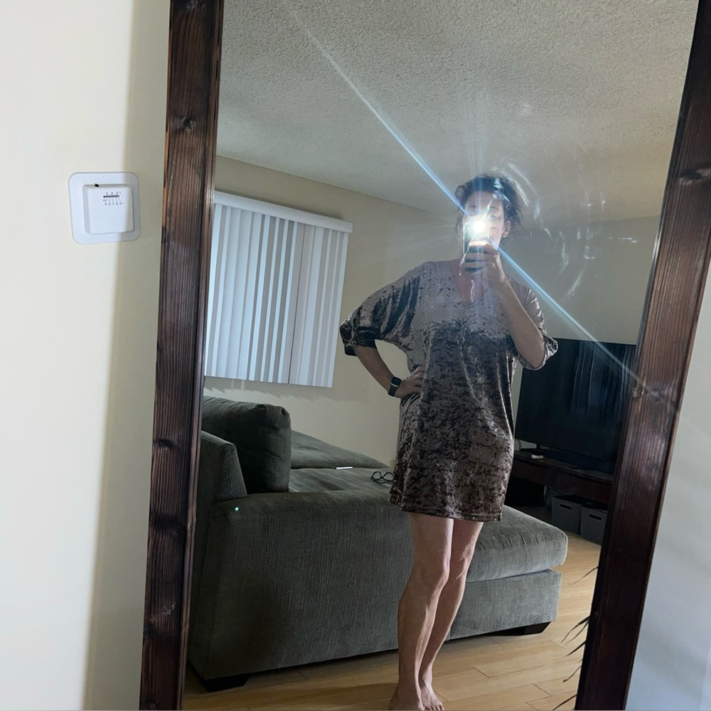 Ellison Bronze Velvet Dress Women’s Size Large V-neck 3/4 Sleeve Mini Sparkle - Picture 6 of 9